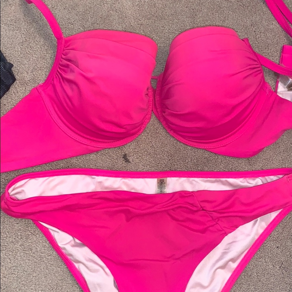 Pink Victoria’s Secret bikini